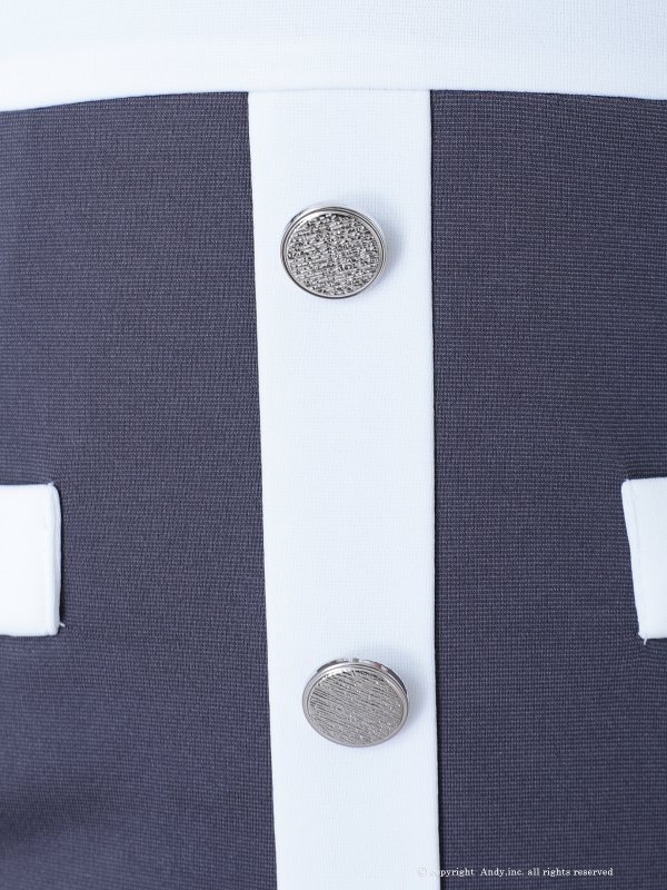 グレーxホワイト モデル:七瀬みほ 身長:162cm 着用サイズ:Sサイズ