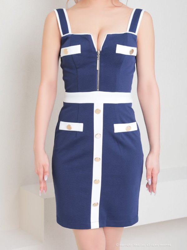 ネイビー×ホワイト モデル:椿かぐら 着用サイズ:Sサイズ