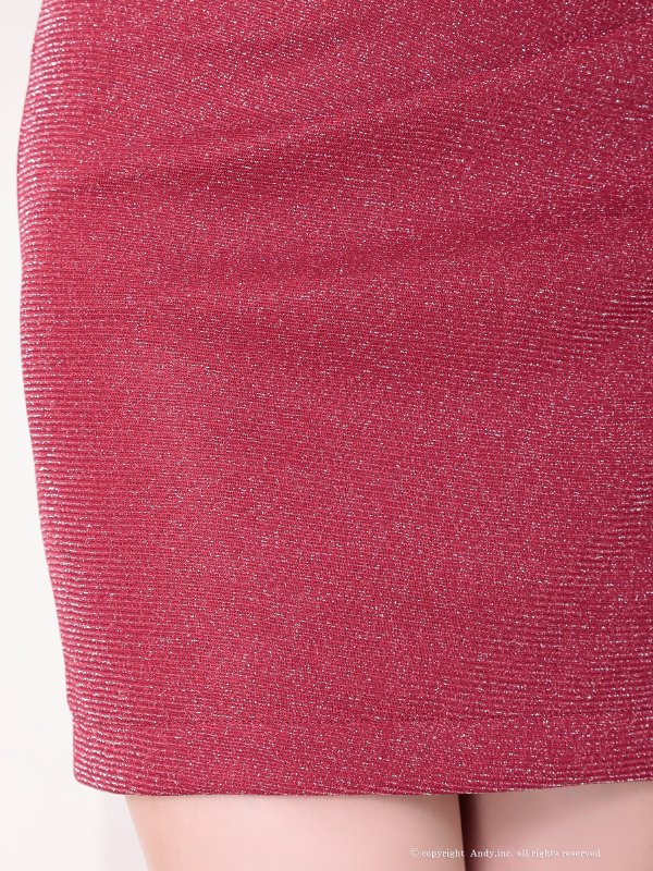 レッド モデル：あみ　身長：163cm　着用サイズ：Sサイズ