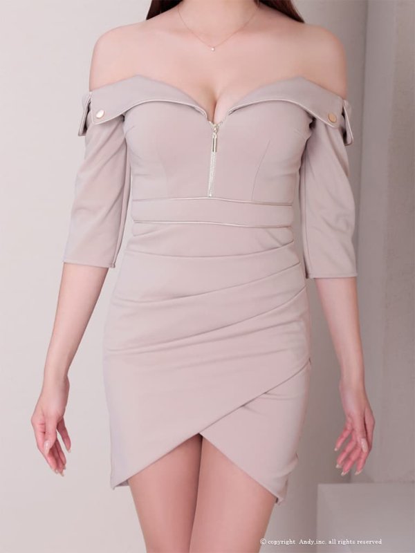 ベージュ　モデル：あみ　身長：163cm　着用サイズ：Sサイズ