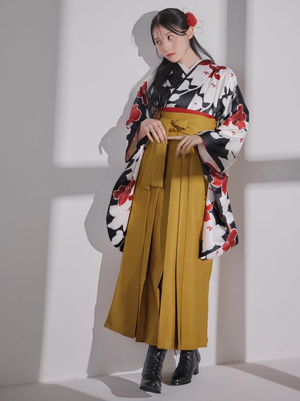 画像7: 【予約商品/1月中旬発送予定】白×赤百合 ブラック二尺袖着物【卒業袴３点セット 二尺袖着物/帯/袴】