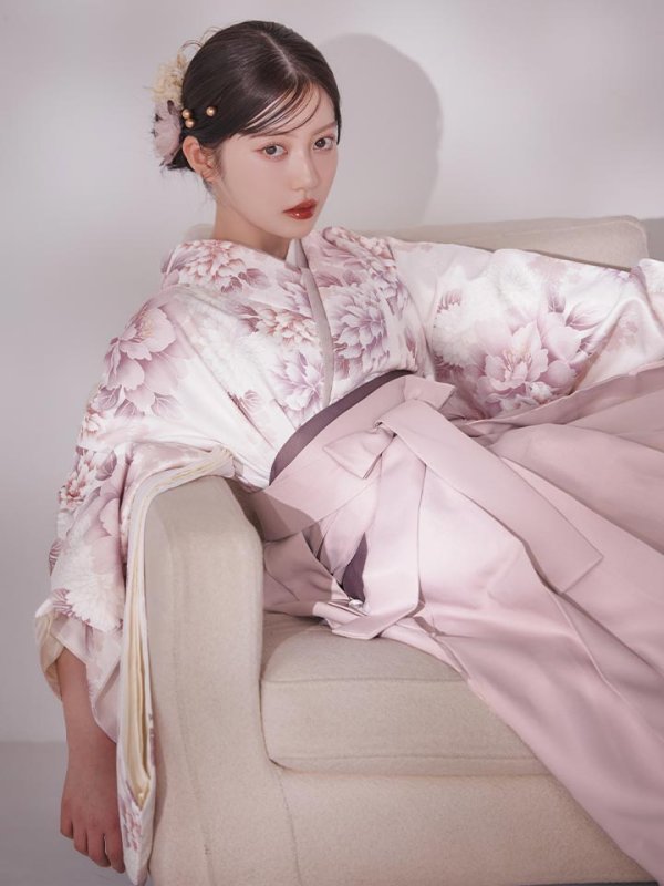 画像12: 【予約商品 / 1月中旬発送予定】ピンク牡丹×菊 ペールピンク二尺袖着物【卒業袴３点セット 二尺袖着物/帯/袴】