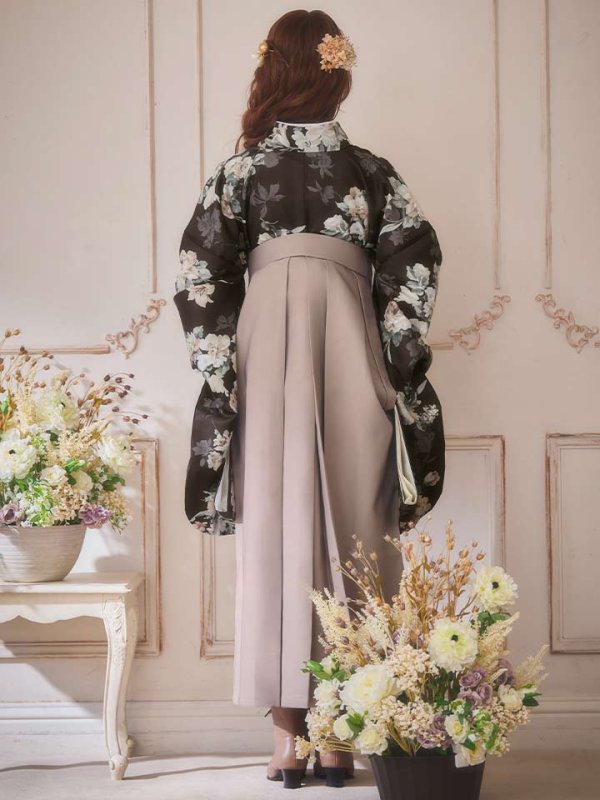 モデル:明日花キララ 身長:162cm　着用サイズ:Mサイ