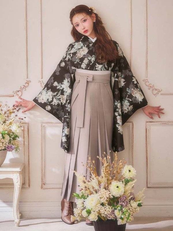 モデル:明日花キララ 身長:162cm　着用サイズ:Mサイ