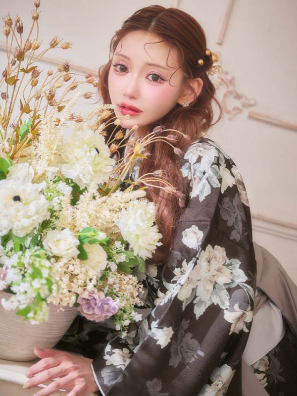 モデル:明日花キララ 身長:162cm　着用サイズ:Mサイ