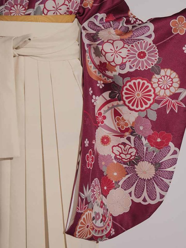画像19: 【予約商品 / 1月中旬発送予定】菊×椿 ワインレッド二尺袖着物【卒業袴３点セット 二尺袖着物/帯/袴】