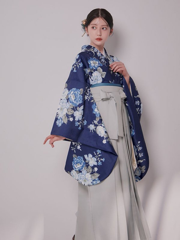 画像2: 【予約商品/1月中旬発送予定】青フラワーブーケ ブルー二尺袖着物【卒業袴３点セット 二尺袖着物/帯/袴】