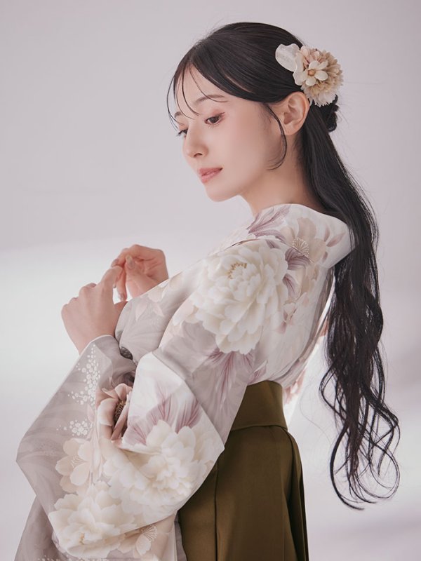 画像2: 【予約商品/1月中旬発送予定】グレーピンクフラワー グラデーション二尺袖着物【卒業袴３点セット 二尺袖着物/帯/袴】