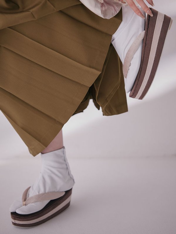 画像23: 【予約商品/1月中旬発送予定】グレーピンクフラワー グラデーション二尺袖着物【卒業袴３点セット 二尺袖着物/帯/袴】