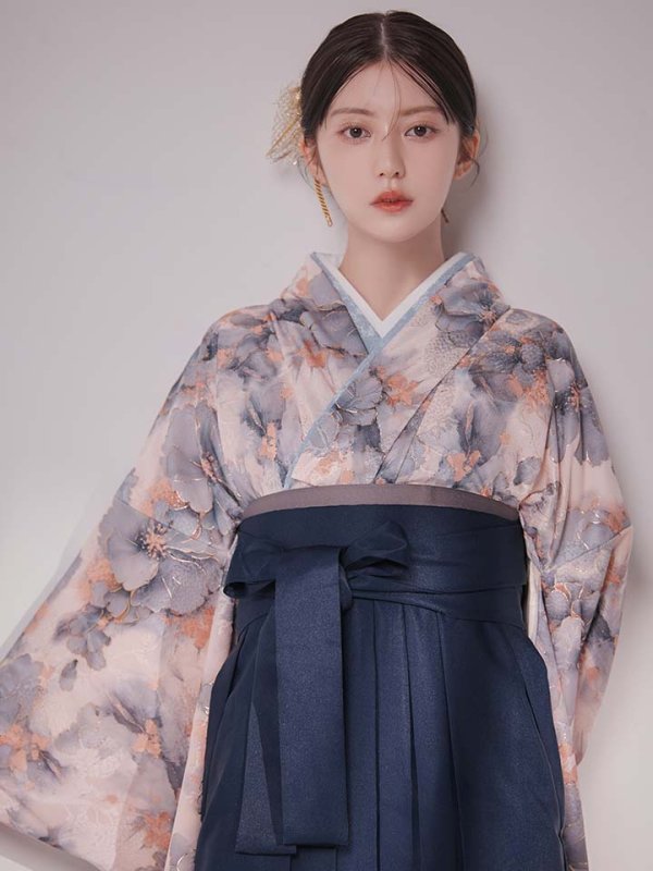 画像2: 【予約商品 / 1月中旬発送予定】グレーピンクフラワー グラデーション二尺袖着物【卒業袴３点セット 二尺袖着物/帯/袴】