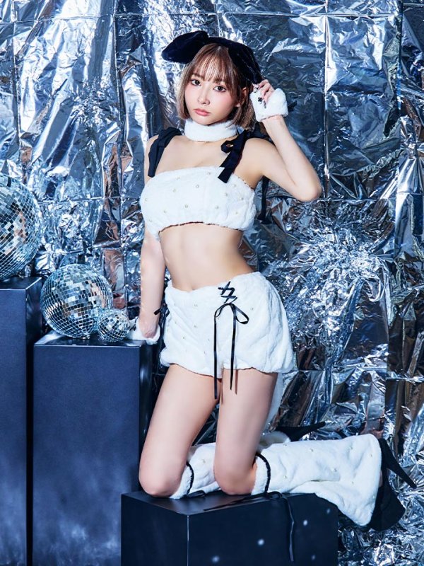 モデル:PyunA.(ぴょな) 身長:160cm 着用サイズ:Fサイズ