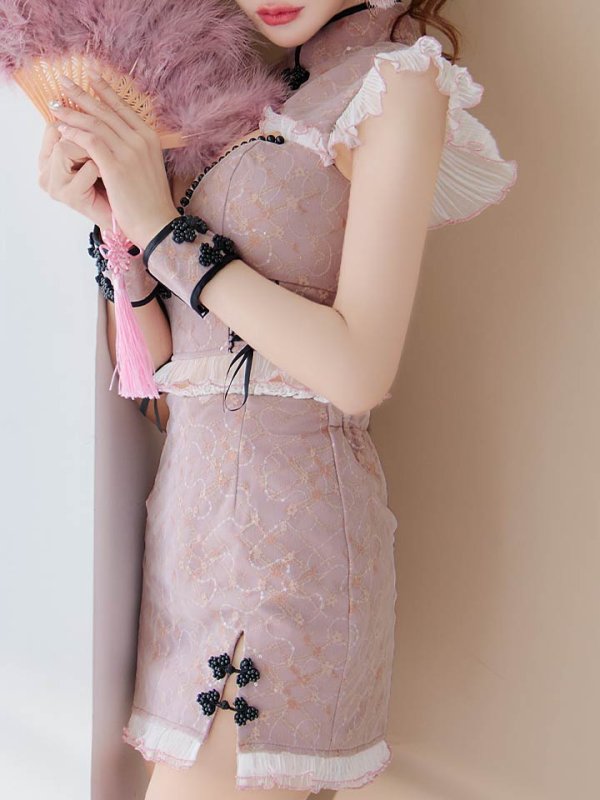 モデル：明日花キララ 　身長：162cm 　着用サイズ： Sサイズ