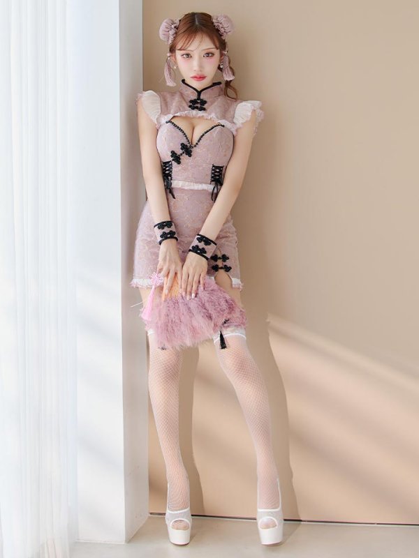 モデル：明日花キララ 　身長：162cm 　着用サイズ： Sサイズ