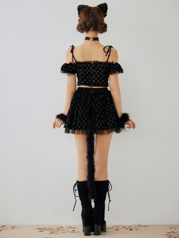 モデル：三上悠亜 身長：159cm　着用サイズ：Sサイズ