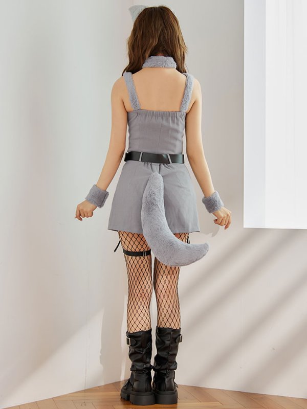 モデル：三上悠亜 身長：159cm　着用サイズ：Sサイズ