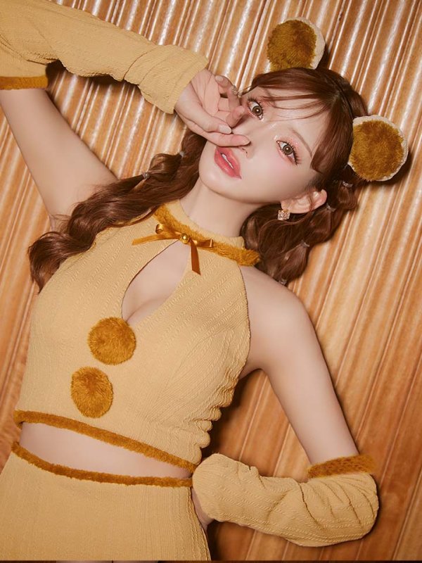 ベージュ　モデル：明日花キララ　身長162cm　着用サイズ：Sサイズ