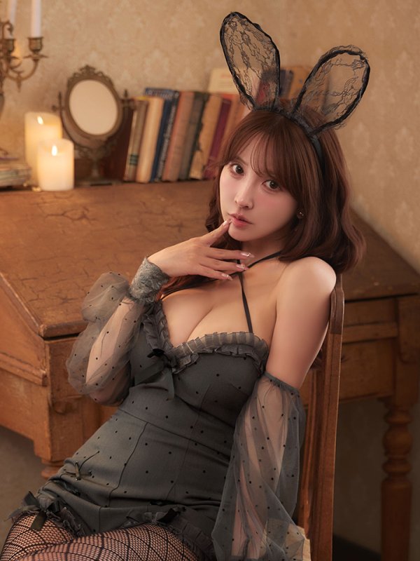 モデル：三上悠亜　身長：159cm　着用サイズ：Sサイズ