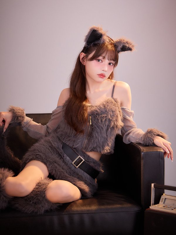 画像1: 【送料無料！】【ハロウィン】ラメスリーブウルフセットアップ【コスプレ5点SET】【XS-Mサイズ】【予約/9月下旬発送予定】[OF03]吉木千沙都（ちぃぽぽ）着用