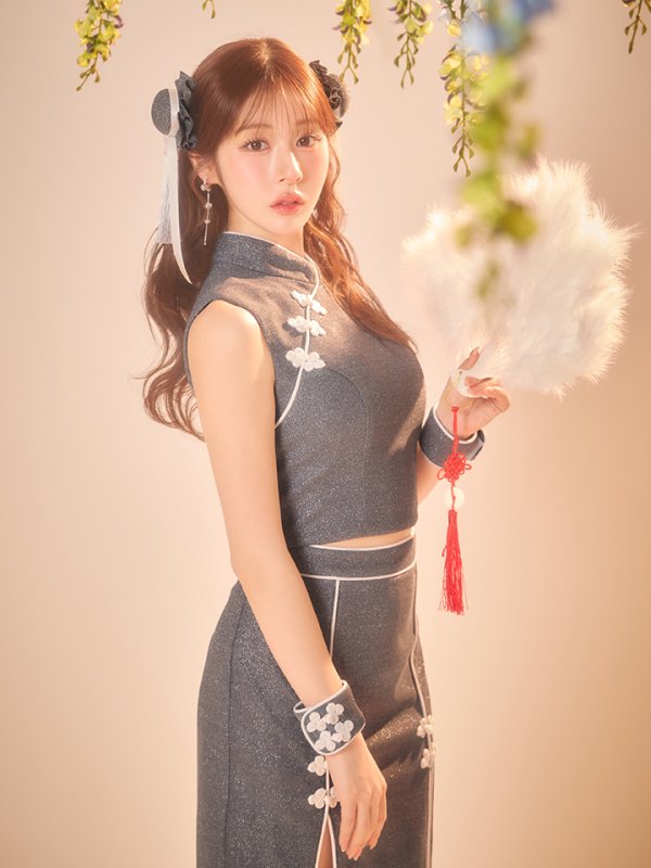 モデル：加藤美南　身長：152cm
