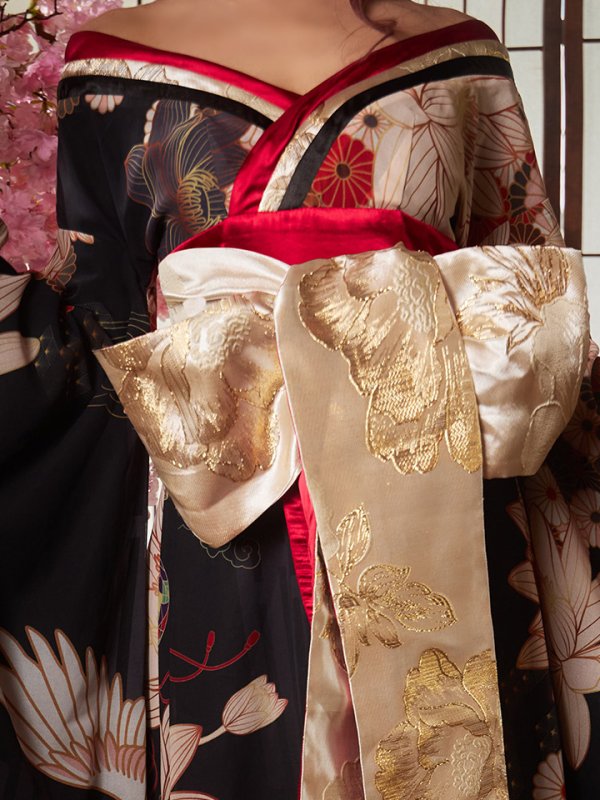 モデル：明日花キララ　身長：162cm　着用サイズ：Sサイズ