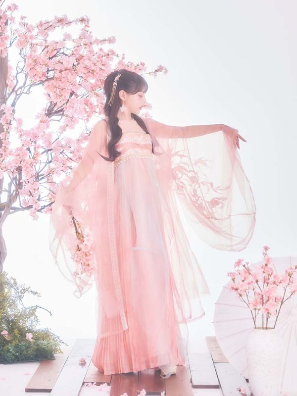 モデル：吉木千沙都（ちぃぽぽ）身長：158cm　着用サイズ：Fサイズ