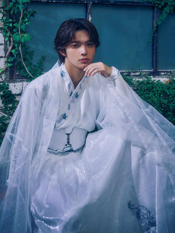 モデル：今井暖大　身長：173cm　着用サイズ：Lサイズ