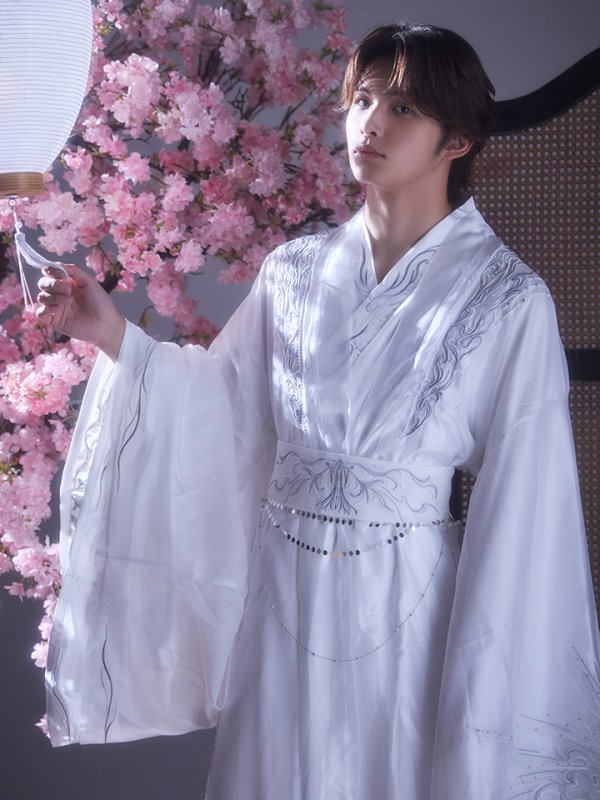 モデル：今井暖大　身長：173cm　着用サイズ：Lサイズ