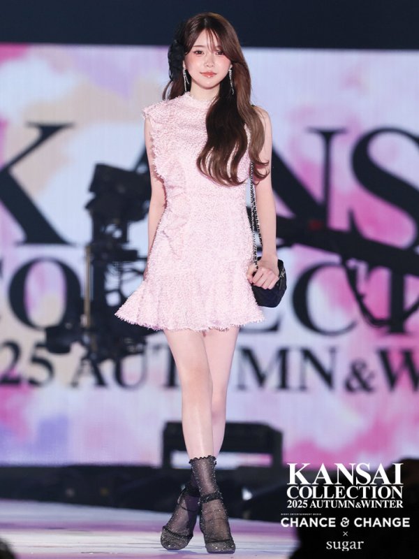 ピンク モデル：いおり　身長：164cm　着用サイズ：Sサイズ