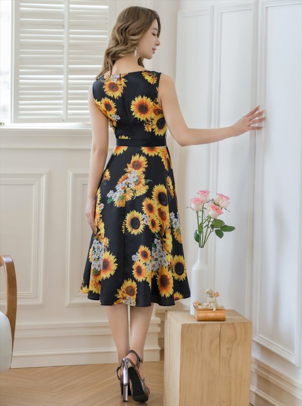 ブラック×イエロー モデル:Aoli 身長:162cm 着用サイズ:Sサイズ(7号)