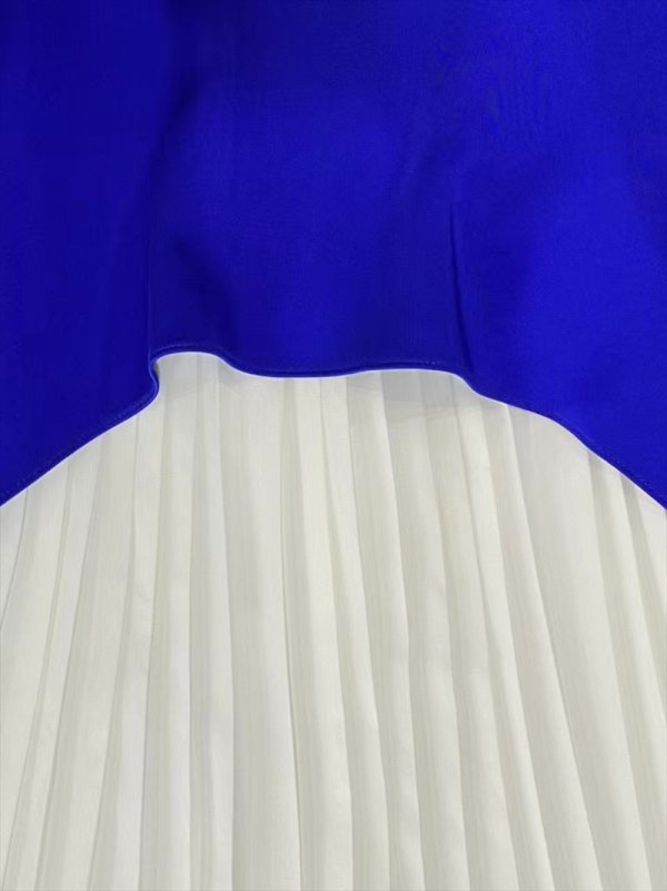 ロイヤルブルーxホワイト