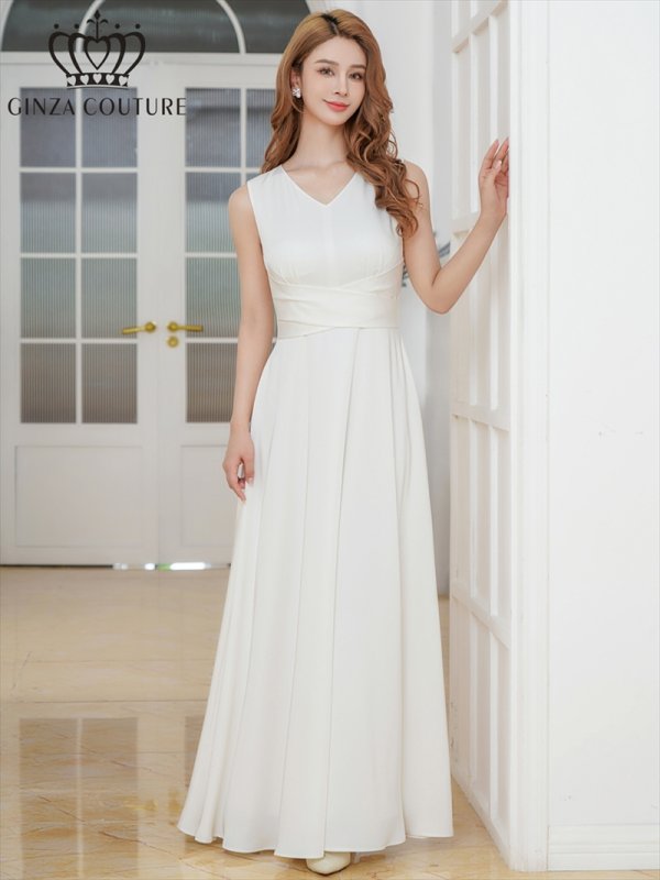 ホワイト モデル：Aoli　身長：162cm 着用サイズ：7号(Sサイズ)