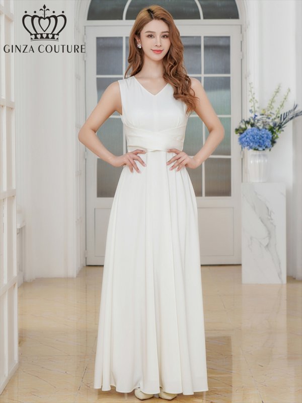 ホワイト モデル：Aoli　身長：162cm 着用サイズ：7号(Sサイズ)