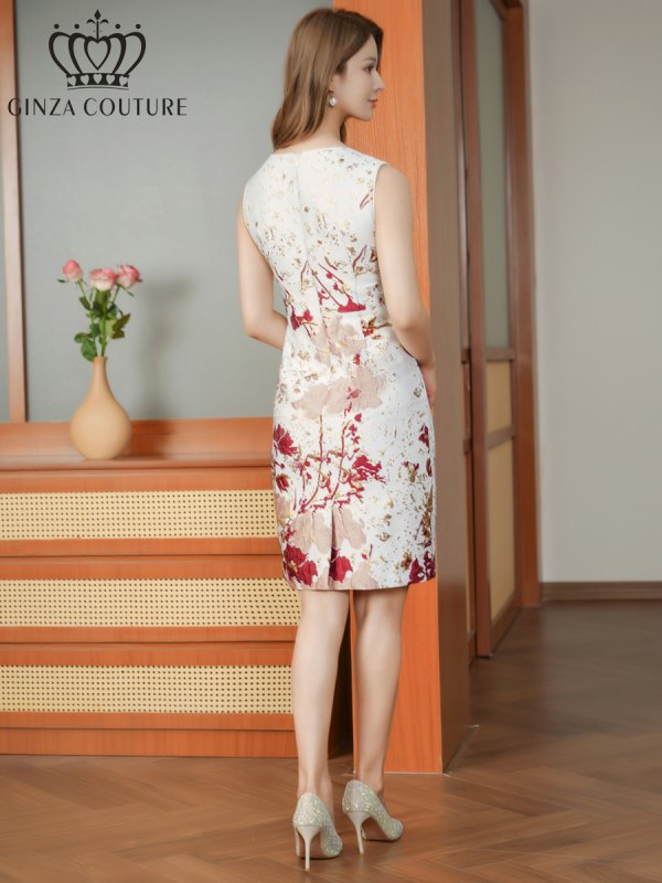 ホワイト×レッド　モデル：Aoli　身長：162cm 着用サイズ：7号(Sサイズ)