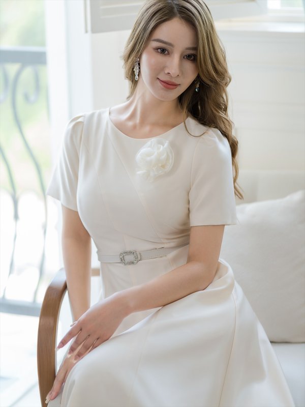 ホワイト モデル:Aoli 身長:162cm:7号(Sサイズ)サイズ