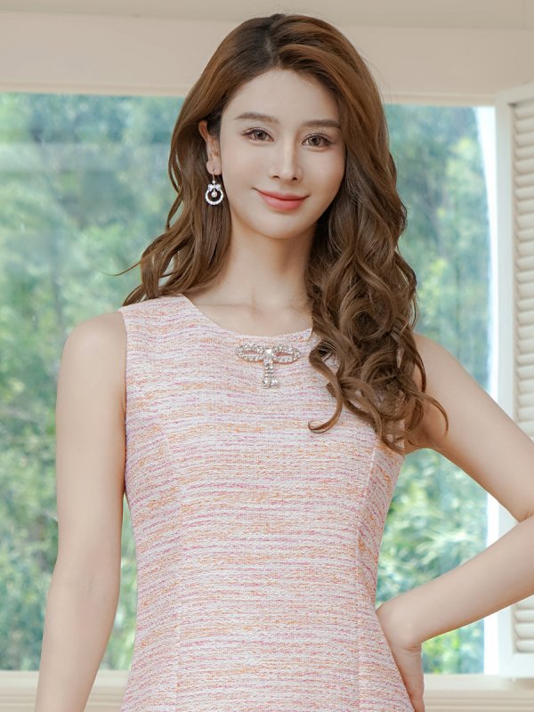 ピンク モデル:Aoli 身長:162cm 着用サイズ:7号(Sサイズ)