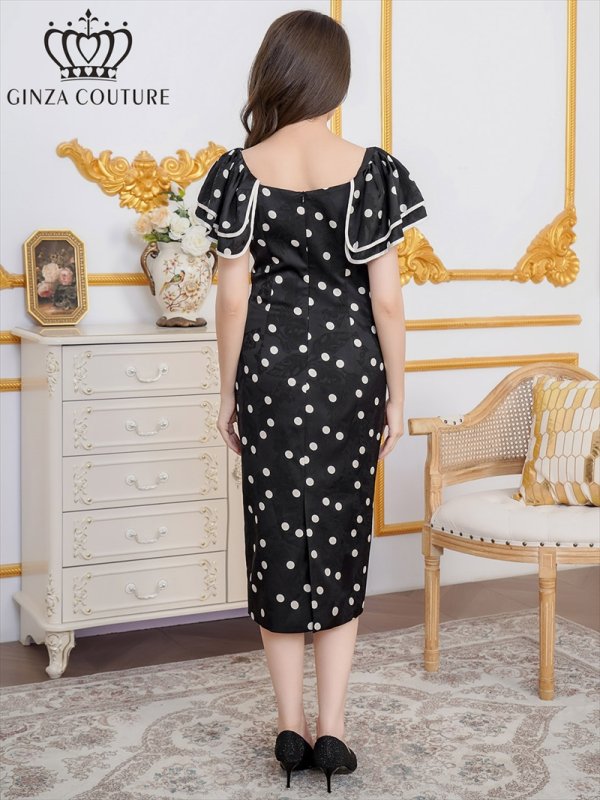 ブラック モデル:Didi 身長:166cm 着用サイズ:7号(Sサイズ)