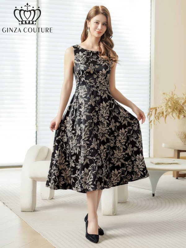 ブラック モデル：Aoli　身長：162cm 着用サイズ：7号(Sサイズ)