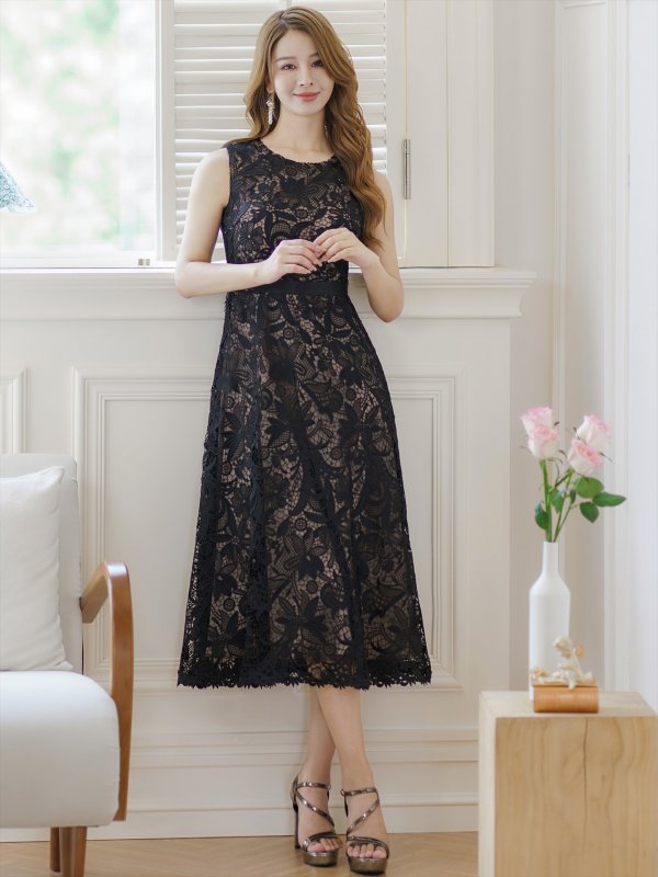 ブラック モデル:Aoli 身長:162cm 着用サイズ:7号(Sサイズ)