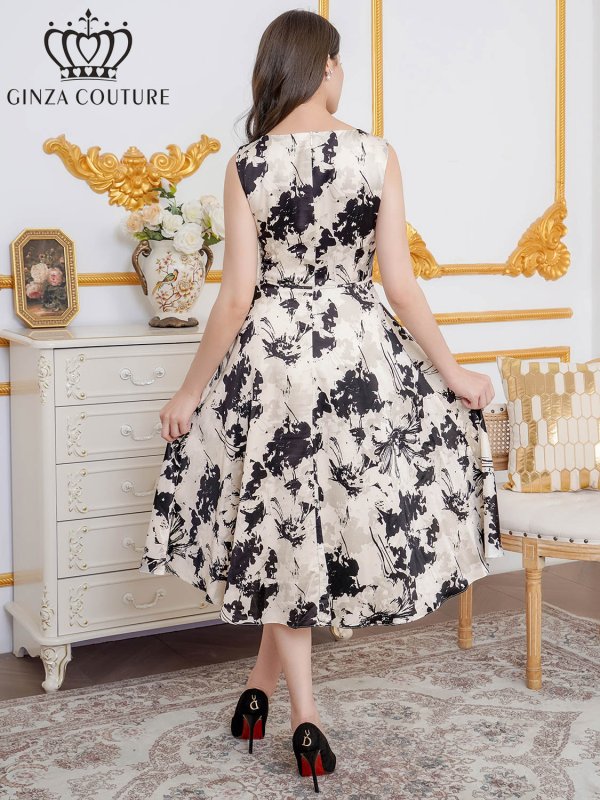 ホワイトxブラック モデル：Didi　身長：166cm　着用サイズ：7号(Sサイズ)着用