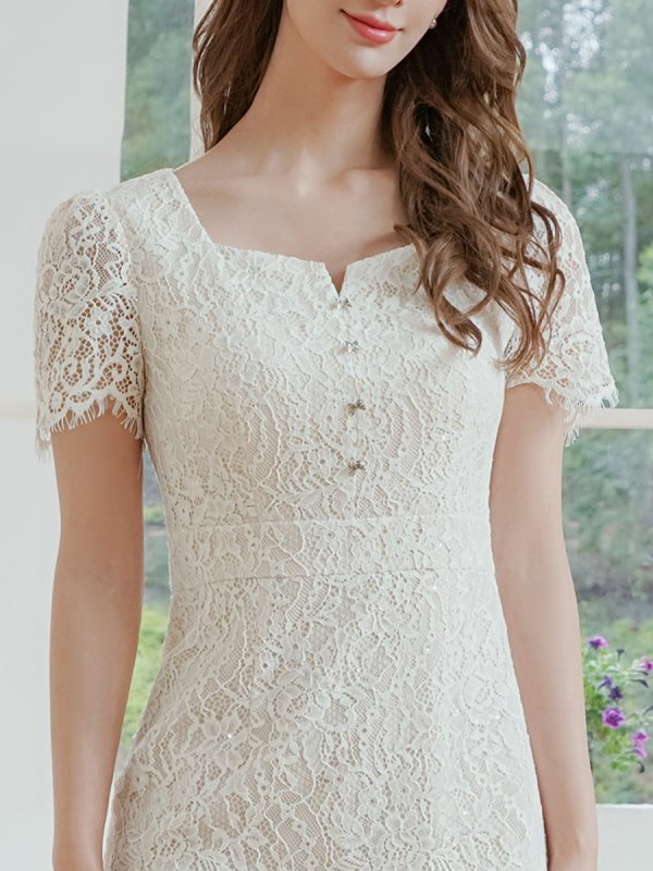 ホワイト モデル：Aoli　身長：162cm　着用サイズ：7号(Sサイズ)