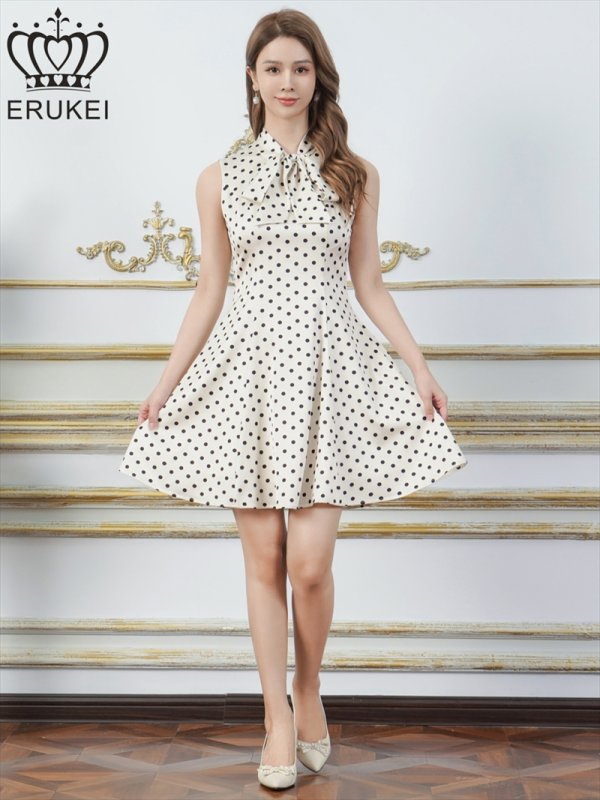 アイボリーxブラック モデル：Aoli　身長：162cm 着用サイズ：7号(Sサイズ)