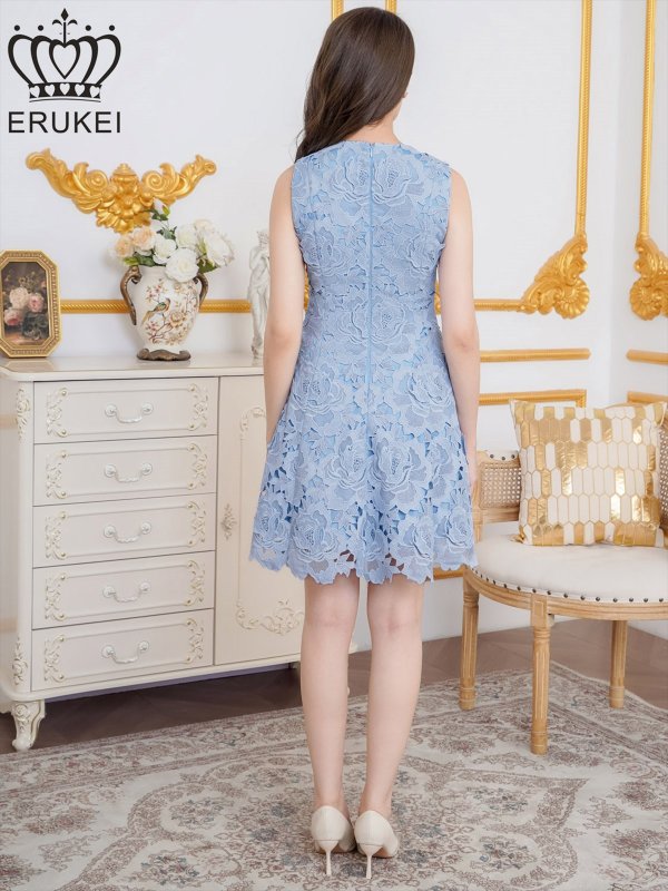 ブルー　モデル：Didi　身長：166cm　着用サイズ：7号(Sサイズ)