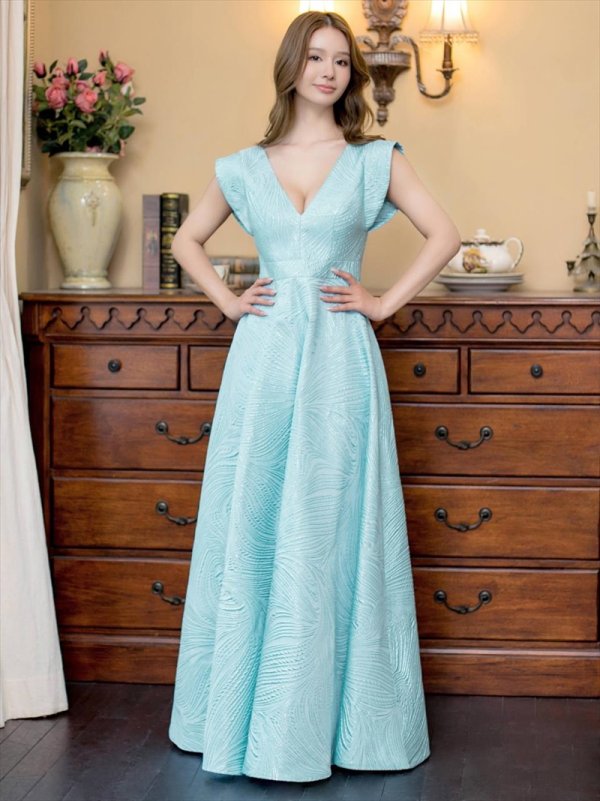 ブルー モデル：Aoli　身長：162cm 着用サイズ：7号(Sサイズ)