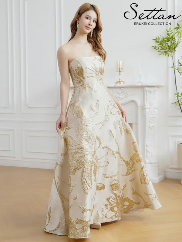 ベージュxゴールド　モデル：Aoli　身長：162cm　着用サイズ：7号(Sサイズ)