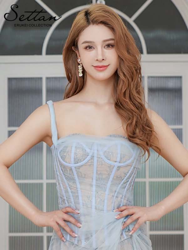 ブルー　モデル：Aoli　身長：162cm　着用サイズ：7号(Sサイズ)