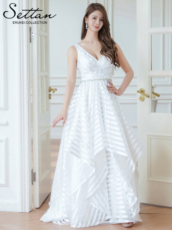 ホワイト モデル:Aoli 身長:162cm:7号(Sサイズ)