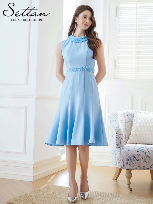 ブルー モデル:Aoli 身長:162cm 着用サイズ:7号(Sサイズ)