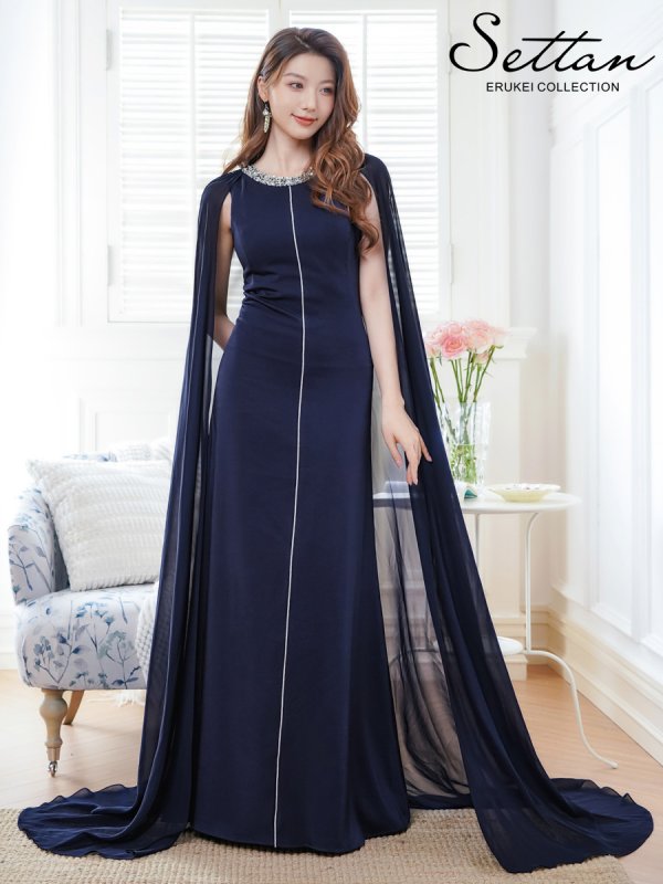 ネイビー モデル:Qiqi 身長:160cm 着用サイズ:7号(Sサイズ)