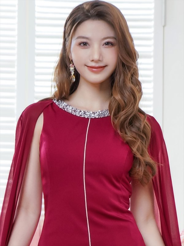 ワインレッド モデル:Qiqi 身長:160cm 着用サイズ:7号(Sサイズ)