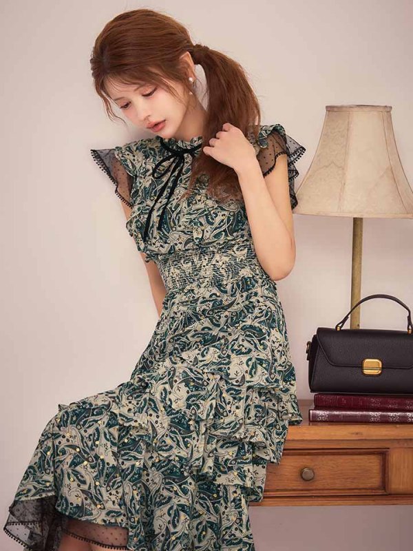 グリーン モデル：まりん　身長：163cm　着用サイズ：Sサイズ